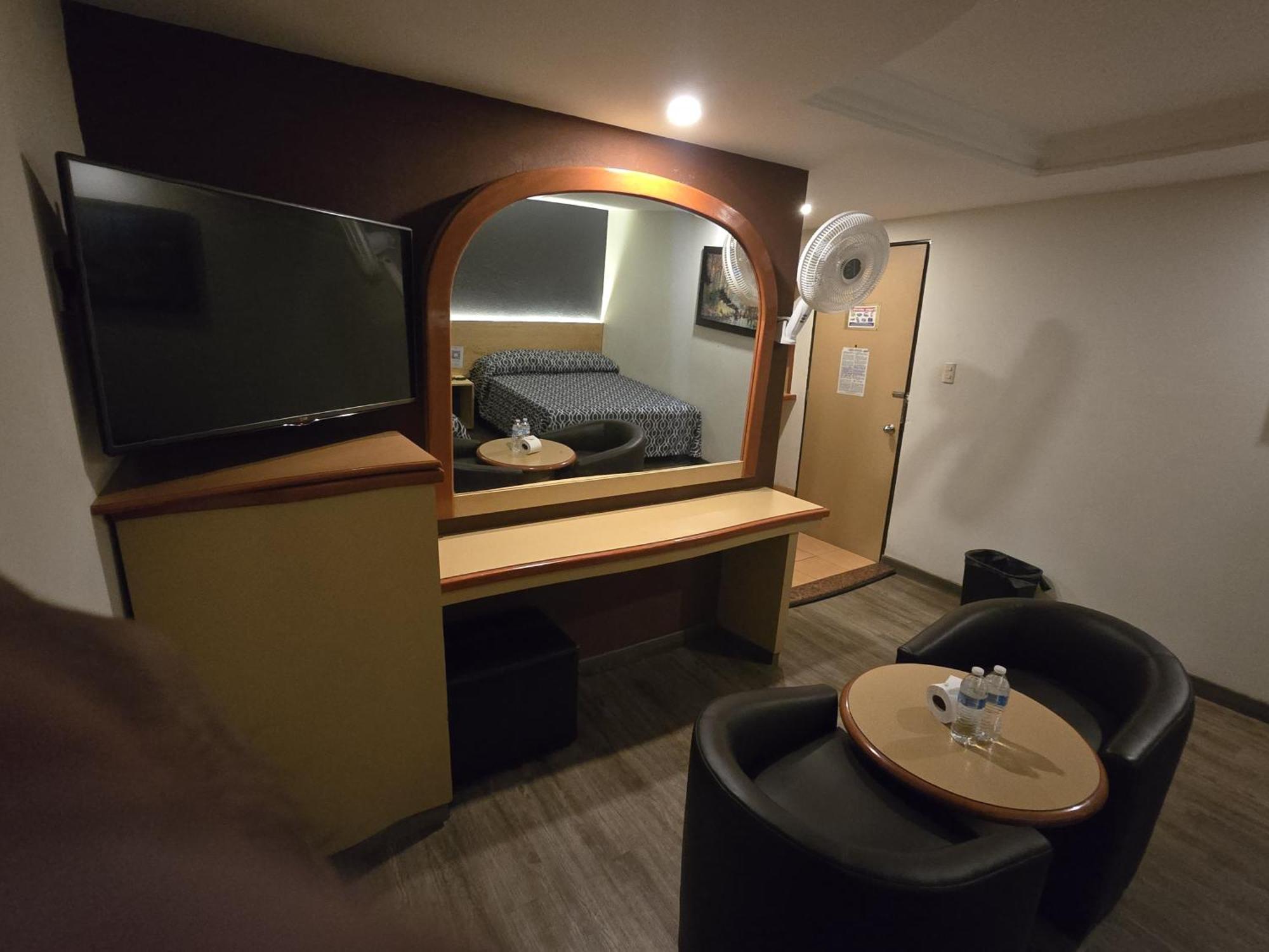 Hotel Y Villas Gran Via مدينة مكسيكو المظهر الخارجي الصورة